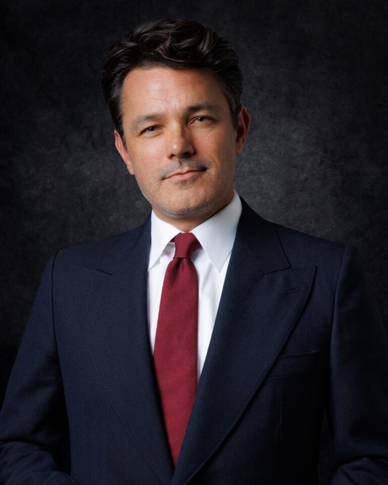 E. Earl Dove, Esq.
